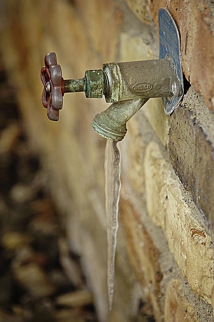 6 Steps to Keep Your Pipes from Bursting During a Freeze